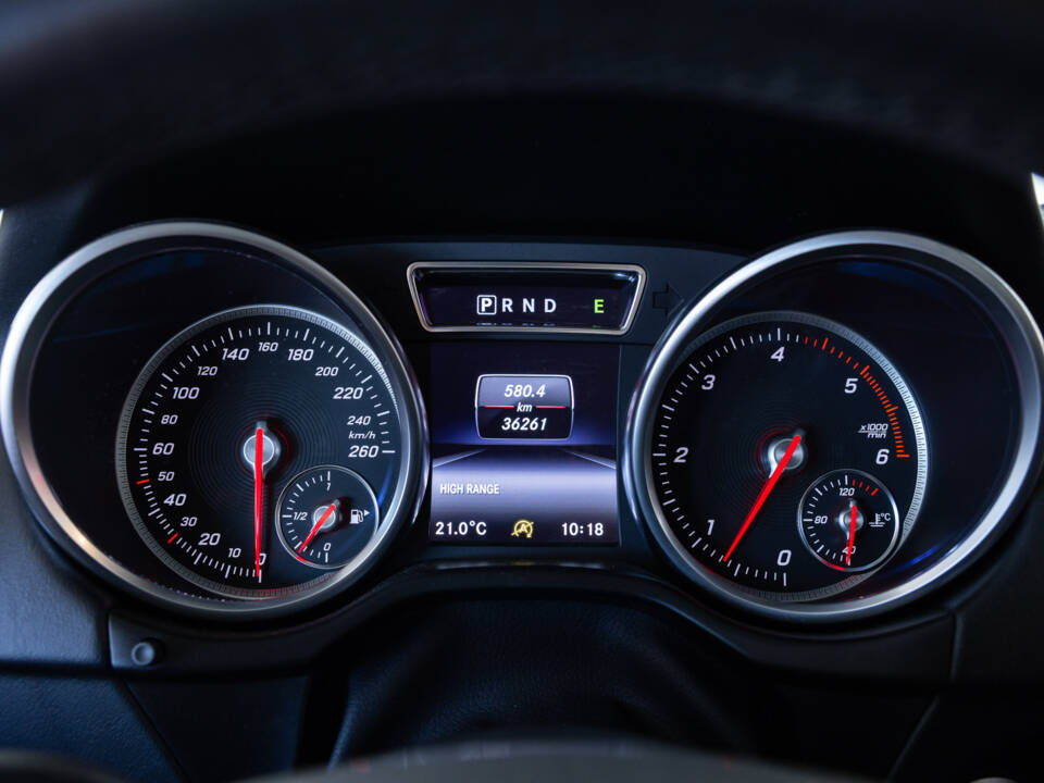 Image 11/35 of Mercedes-Benz G 350 d Professional (2018)