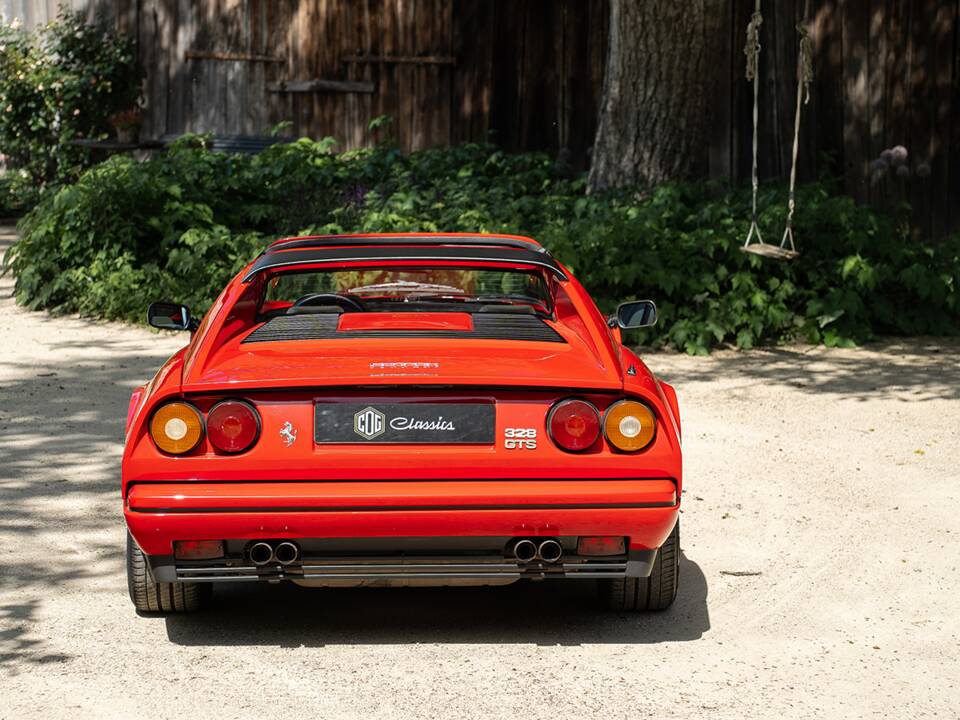 Bild 11/38 von Ferrari 328 GTS (1986)