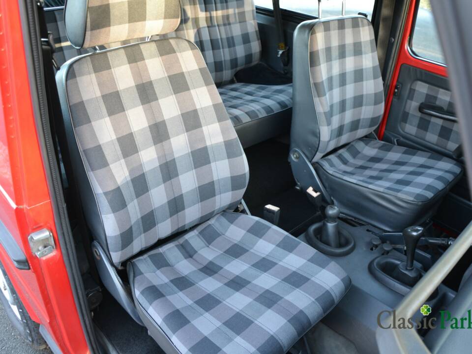 Bild 22/50 von Mercedes-Benz 200 GE (kurz) (1987)