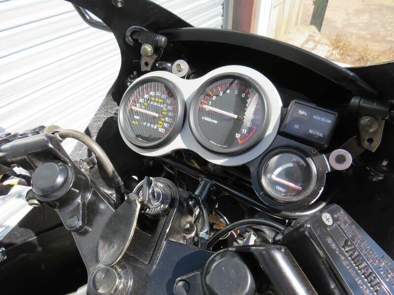 Immagine 10/44 di Yamaha RD 350 LC (1989)