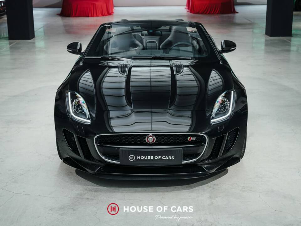 Bild 3/25 von Jaguar F-Type S (2017)