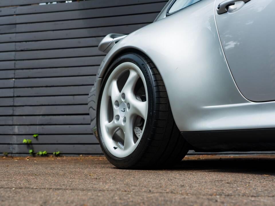 Bild 51/58 von Porsche 911 Carrera 4S (1996)