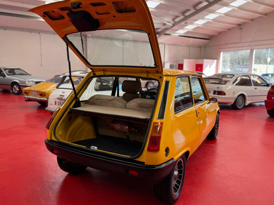 Image 9/34 of Renault R 5 Alpine Turbo (1981)