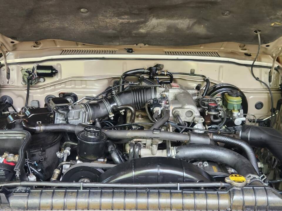 Obraz 24/26 pojazdu Toyota Land Cruiser FJ80 (1991)