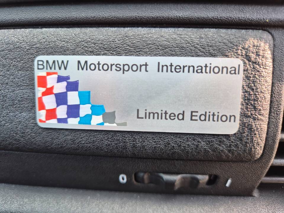 Image 30/49 of BMW 318is "Class II" (1994)