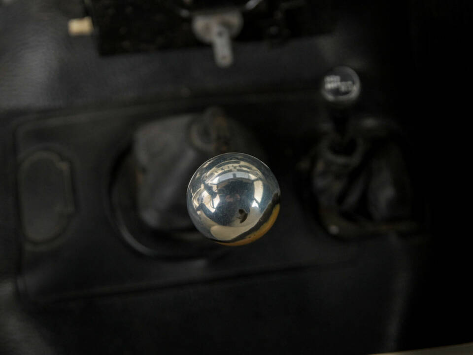 Image 21/50 of Toyota Land Cruiser BJ 43 (1977)