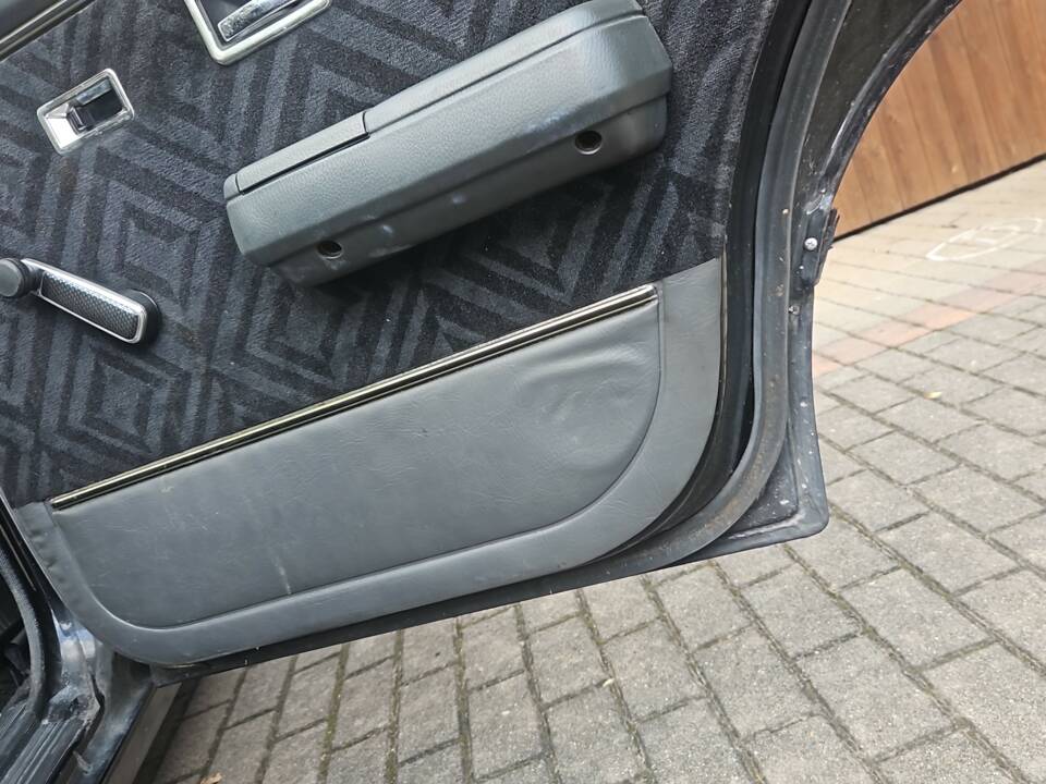 Bild 18/18 von Opel Commodore 2,5 E (1981)