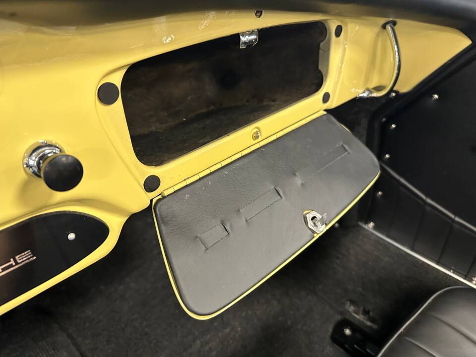 Image 83/101 of Porsche 356 B 1600 (1963)