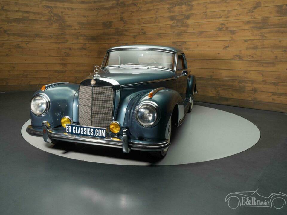 Image 5/31 of Mercedes-Benz 300 S (1953)