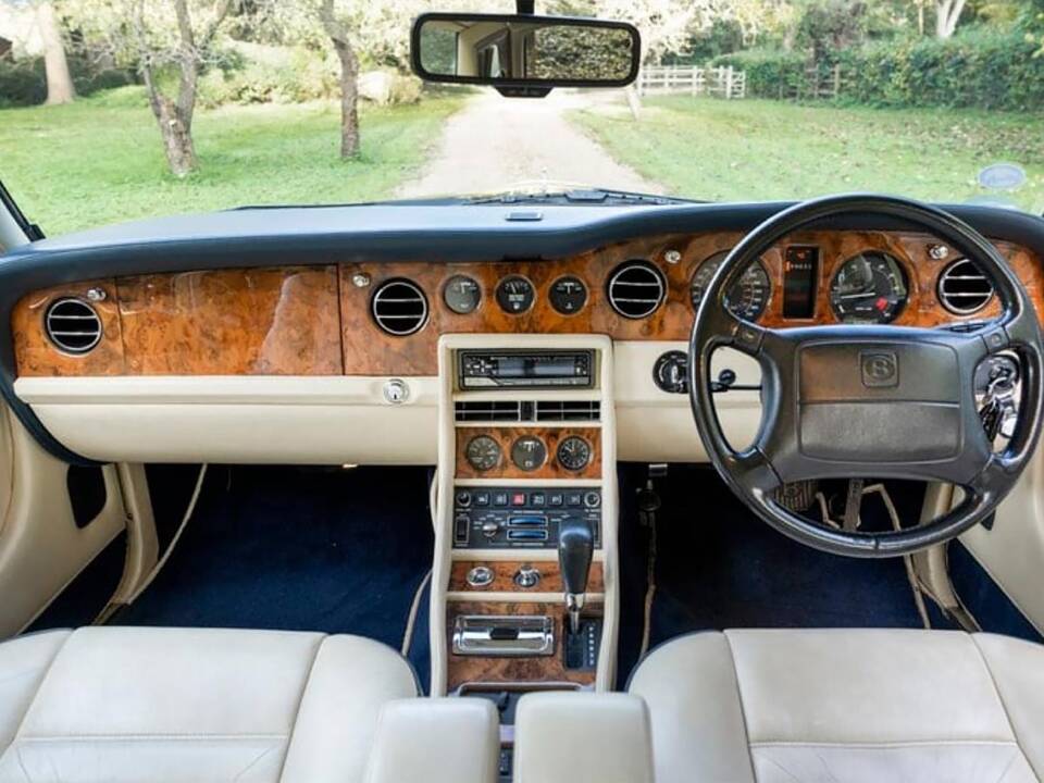 Bild 15/17 von Bentley Brooklands (1994)