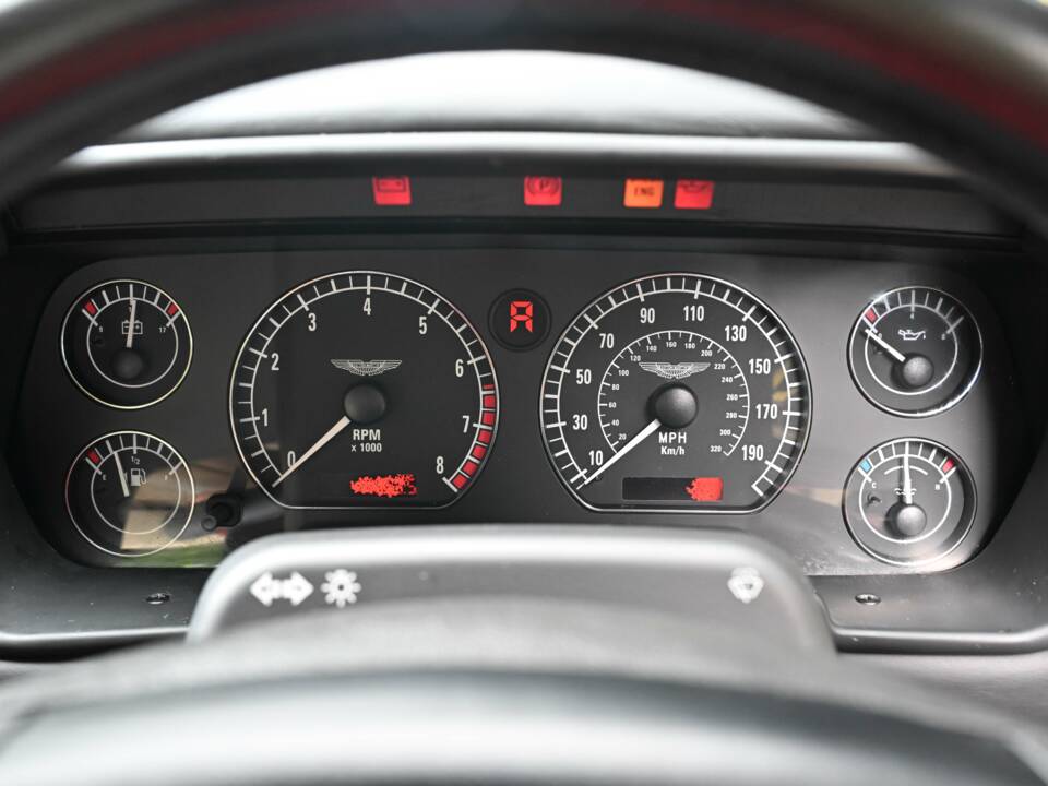 Image 45/50 de Aston Martin DB 7 Vantage (2002)
