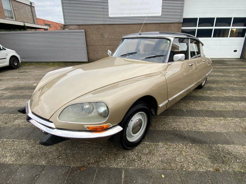 Bild 13/45 von Citroën DS 19 (1970)