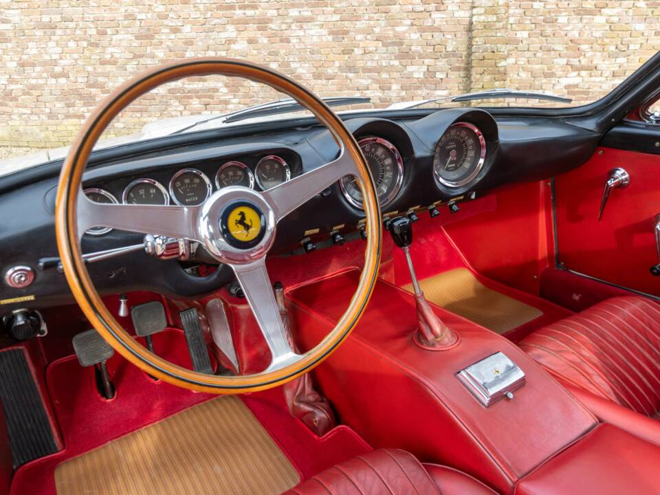 Bild 3/50 von Ferrari 250 GT/L Lusso (1964)