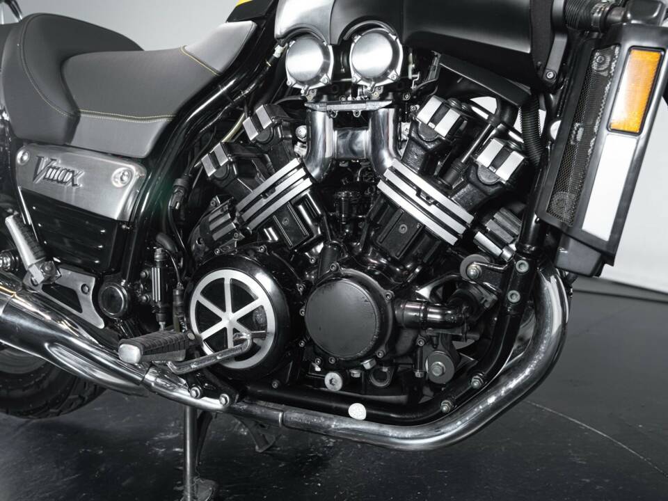 Bild 10/27 von Yamaha DUMMY (1999)