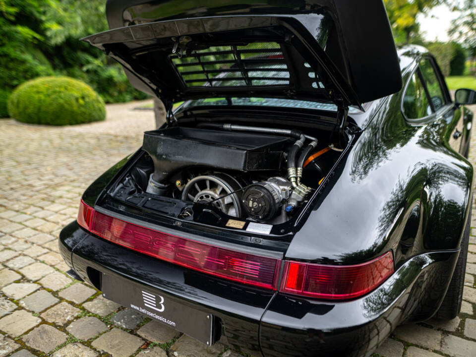 Image 40/64 de Porsche 911 Turbo 3.3 (1991)