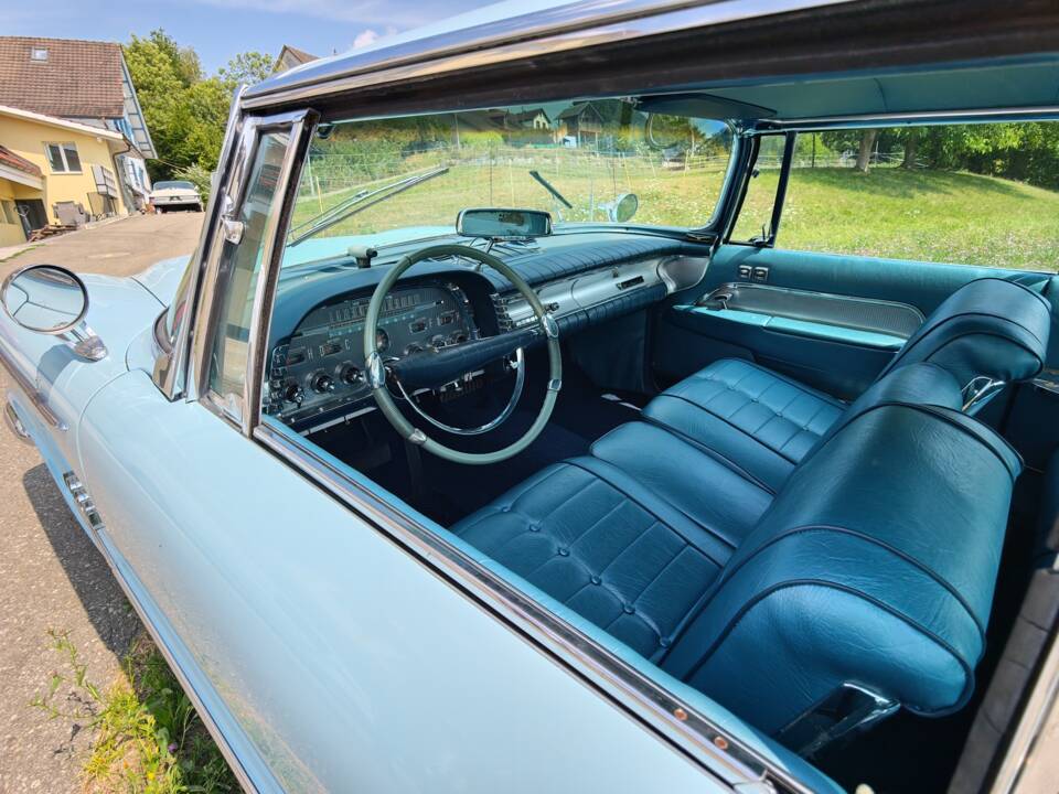 Image 4/5 of Imperial Crown Coupé (1959)