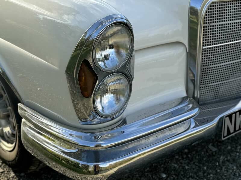 Image 37/50 of Mercedes-Benz 220 SE b (1963)
