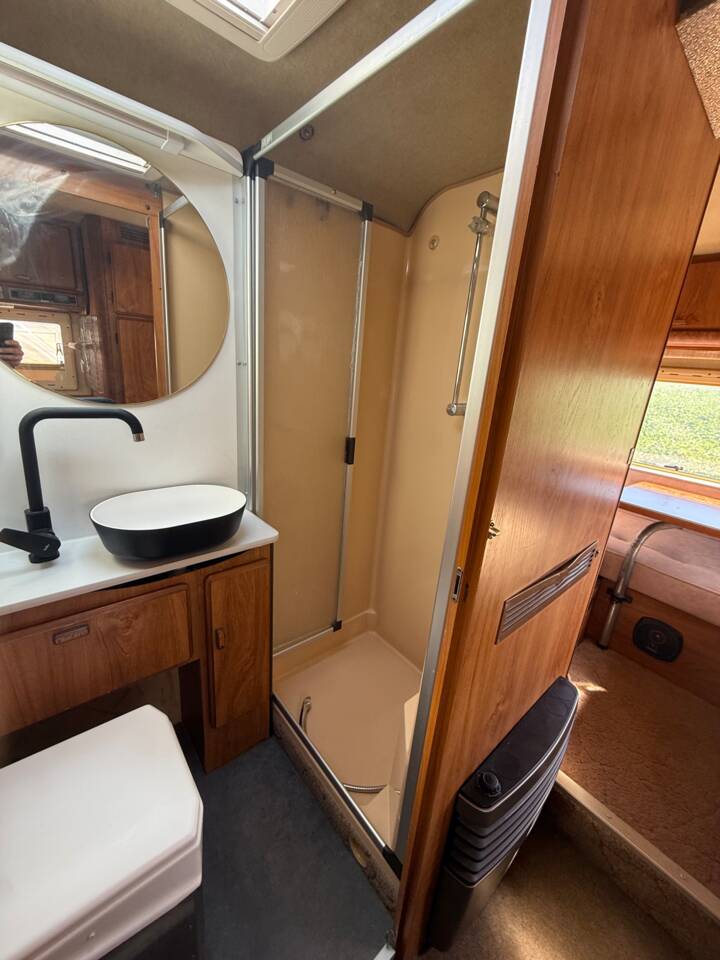 Image 9/23 of Mercedes-Benz T1 410 D Hymer S 670 (1989)