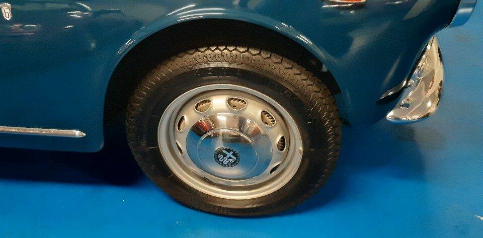 Image 16/33 of Alfa Romeo Giulia 1600 Sprint (1963)