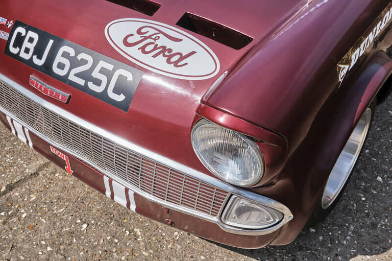 Image 34/50 of Ford Anglia (1965)