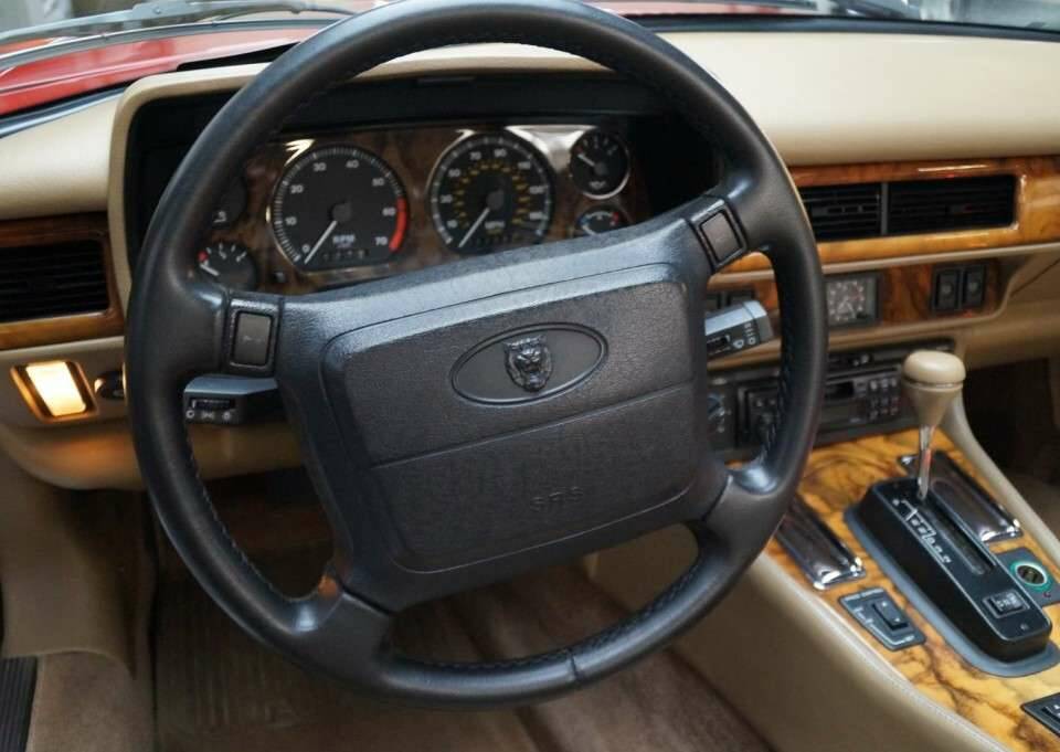 Image 9/50 de Jaguar XJS 4.0 (1995)