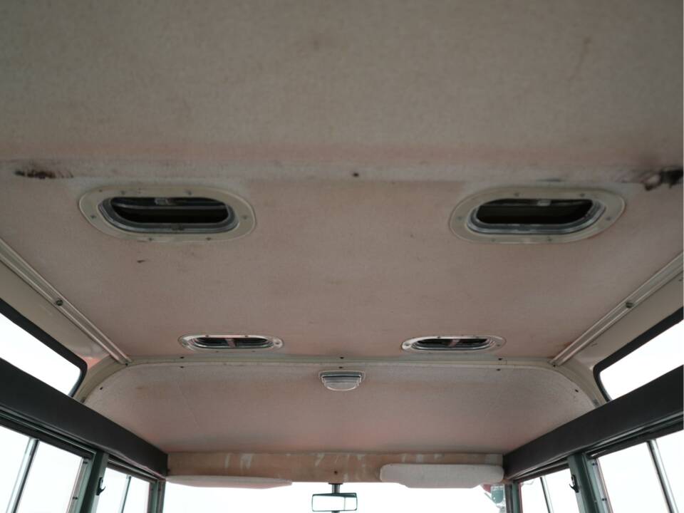 Bild 34/46 von Land Rover 109 (1973)