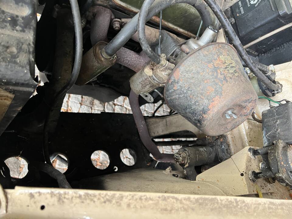 Image 16/18 of Morris Minor 1000 Traveller (1971)