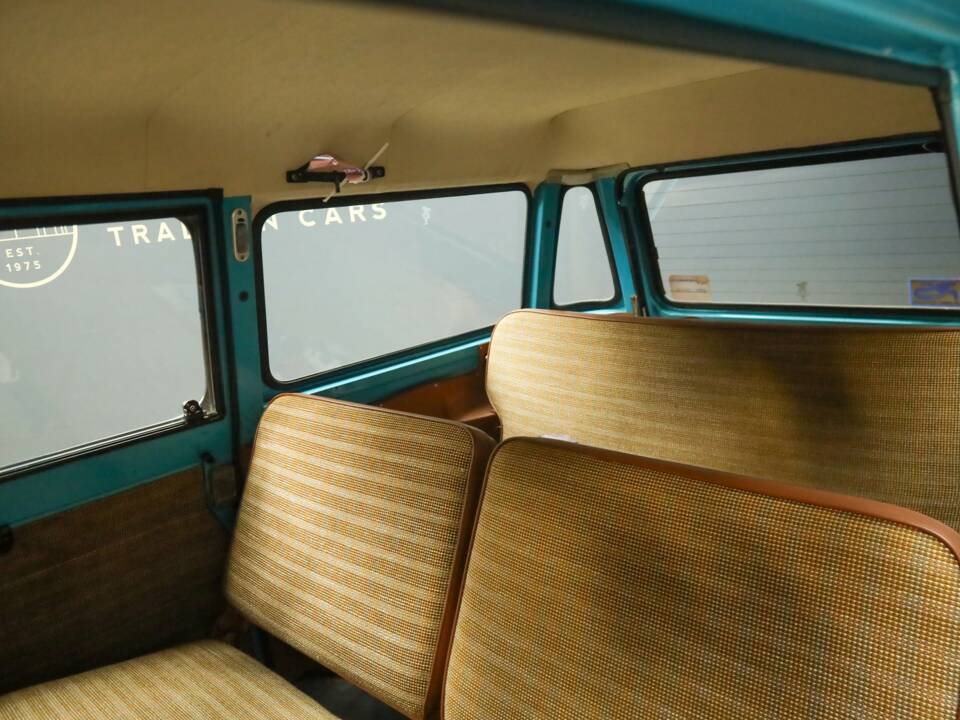 Image 29/50 of FIAT 900E (1980)