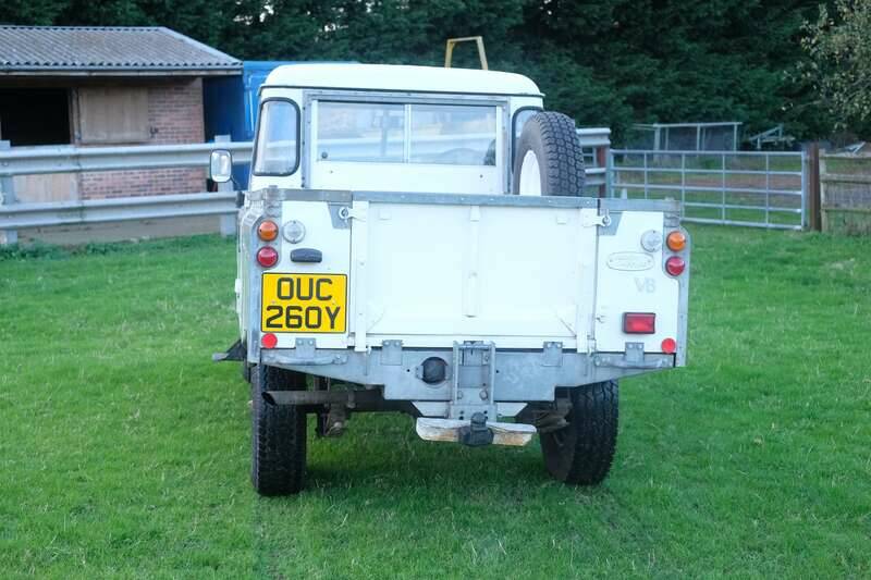 Image 14/50 of Land Rover 109 (1983)