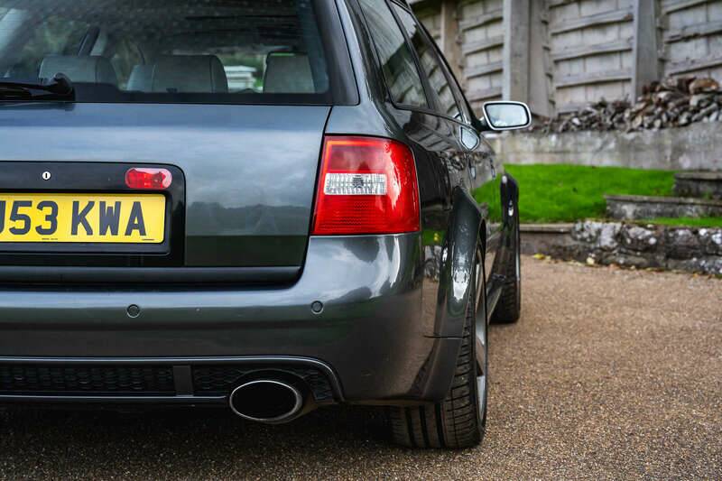 Image 49/50 of Audi RS6 Avant (2003)