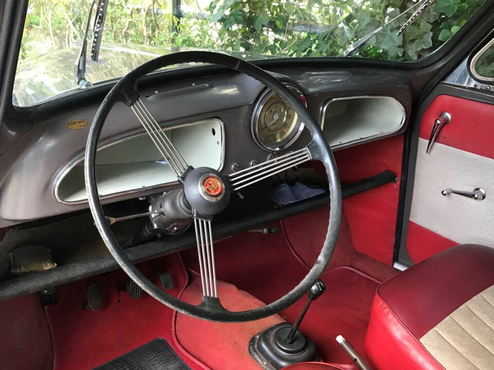 Image 5/6 of Morris Minor 1000 Traveller (1962)