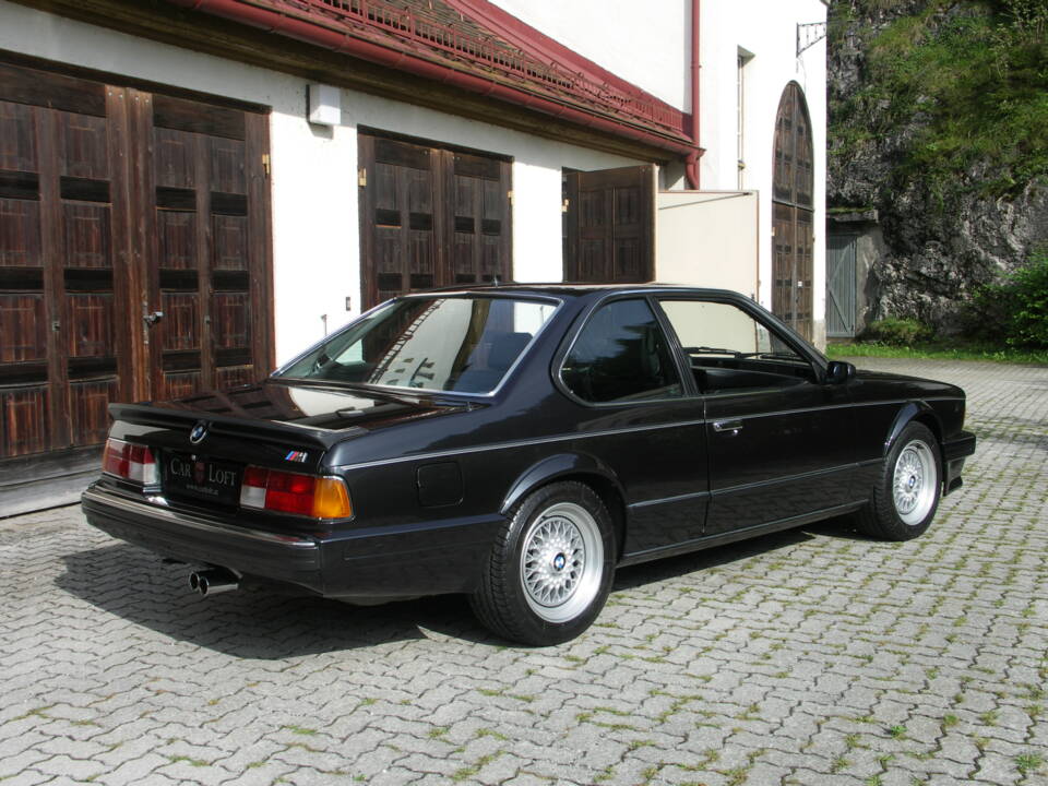 Image 3/39 of BMW M 635 CSi (1988)