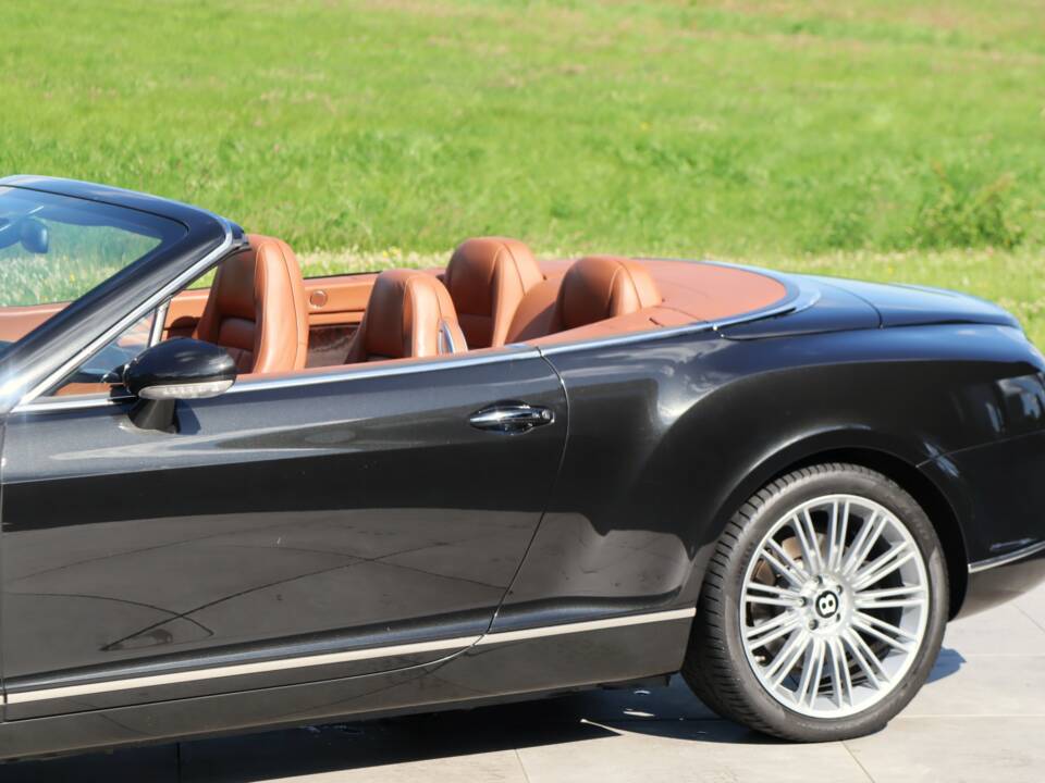 Bild 14/50 von Bentley Continental GTC (2007)