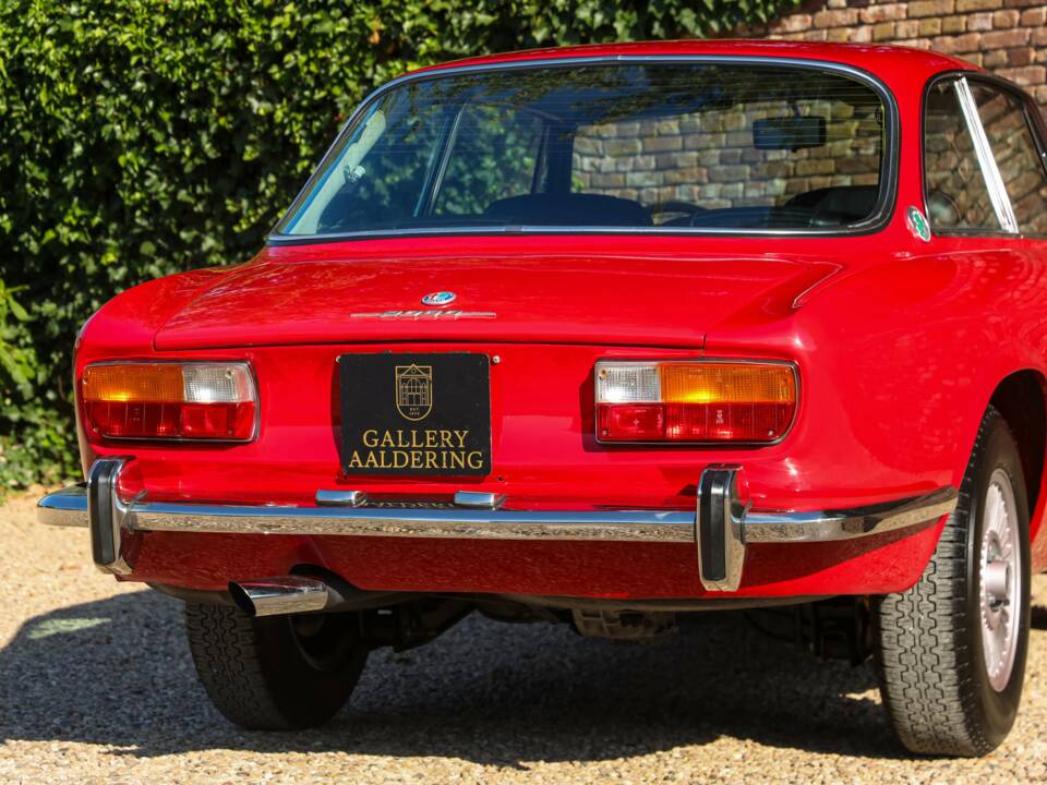 Imagen 27/50 de Alfa Romeo 2000 GT Veloce (1972)