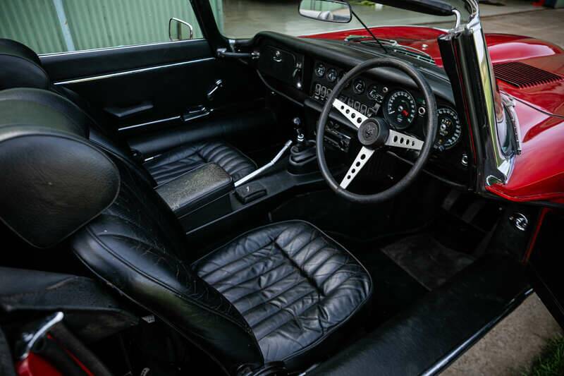 Image 2/36 de Jaguar Type E V12 (1973)