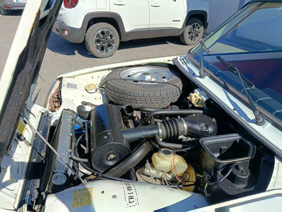 Image 12/50 de Renault R 5 1.4l (1983)