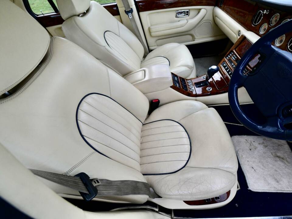Imagen 33/50 de Bentley Arnage Green Label (1999)