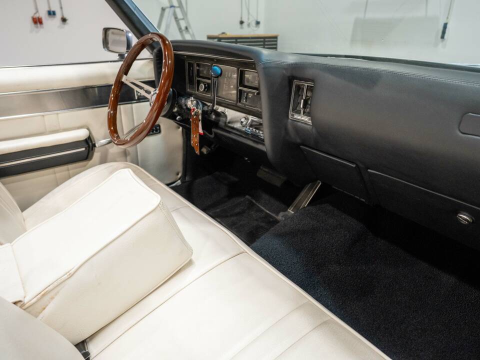 Bild 14/38 von Buick Wildcat Convertible (1969)