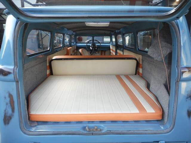 Image 15/20 of Volkswagen T2b Kombi (1973)