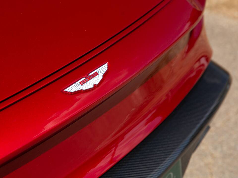 Image 17/80 of Aston Martin Vanquish Zagato (2017)