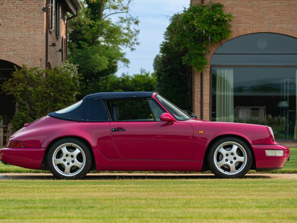 Obraz 6/50 pojazdu Porsche 911 Carrera 2 (1991)
