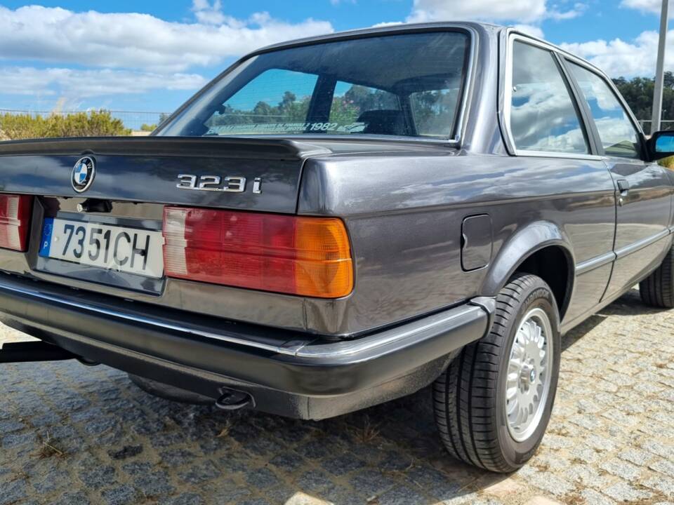 Image 28/100 of BMW 323i (1984)