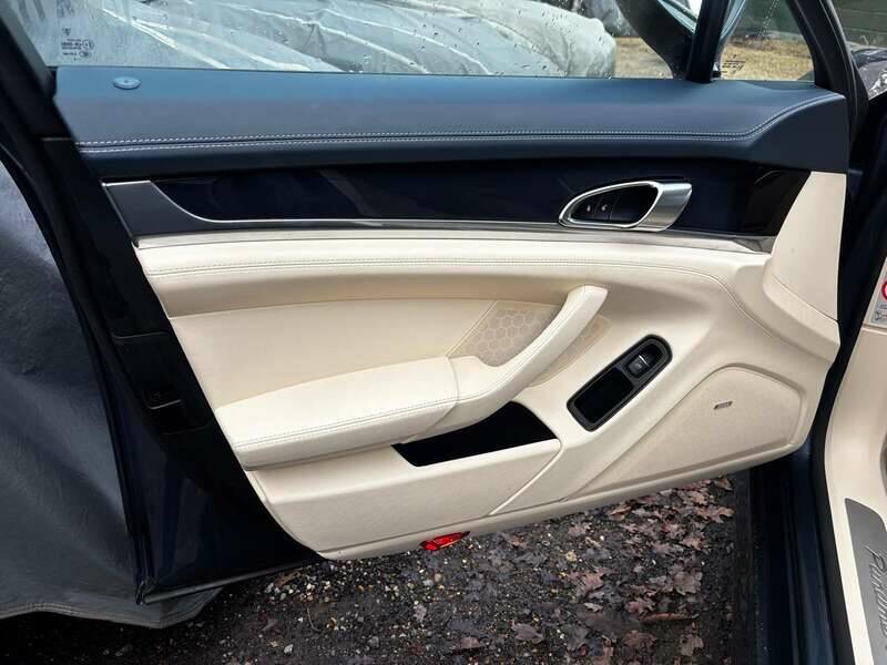 Bild 10/14 von Porsche Panamera (2012)