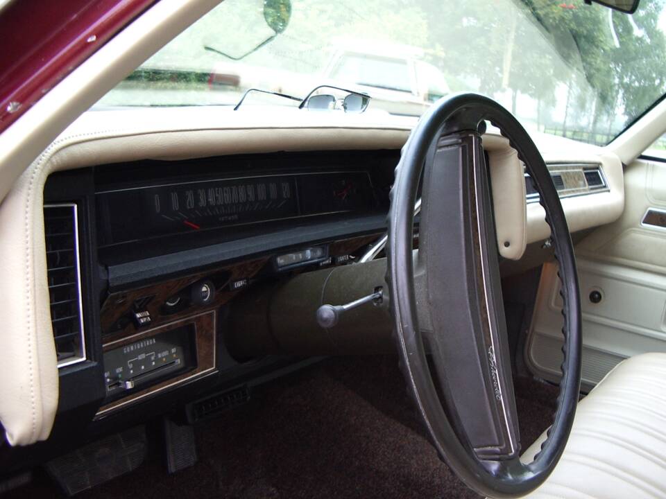 Bild 28/35 von Chevrolet Caprice Estate (1973)