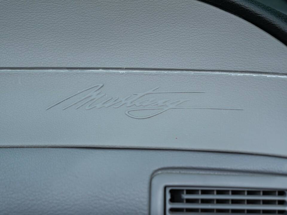 Image 46/50 of Ford Mustang (1994)