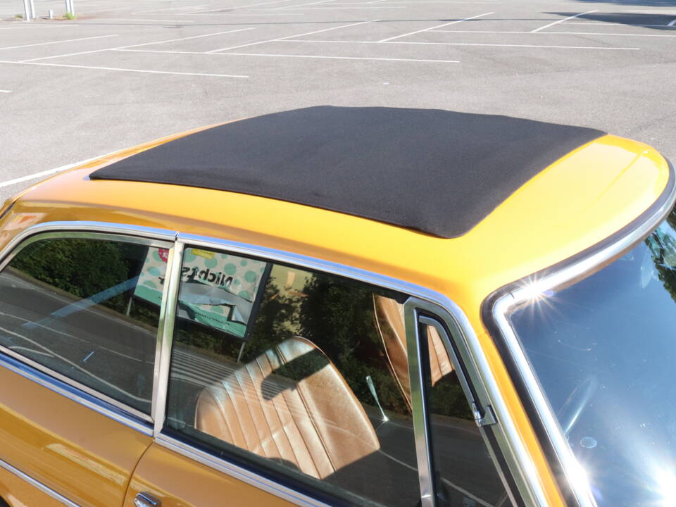 Image 11/19 of MG MGB GT (1978)