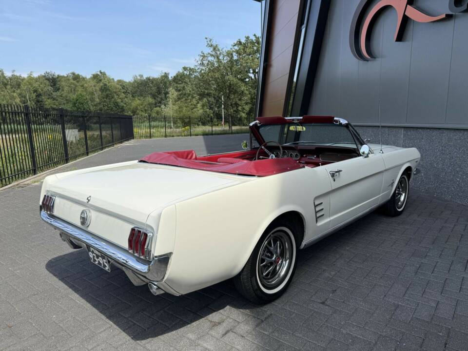 Image 11/50 de Ford Mustang 390 GTA (1966)