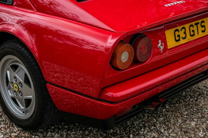 Afbeelding 48/49 van Ferrari 328 GTS (1989)