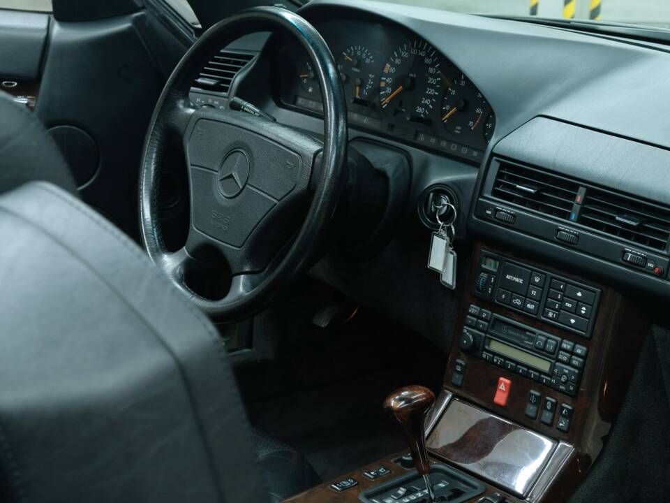 Image 34/50 of Mercedes-Benz SL 500 (1994)