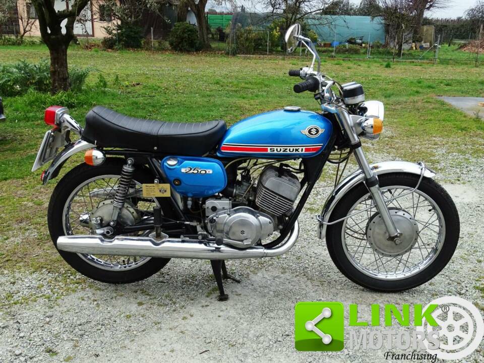 Afbeelding 3/10 van Suzuki DUMMY (1971)